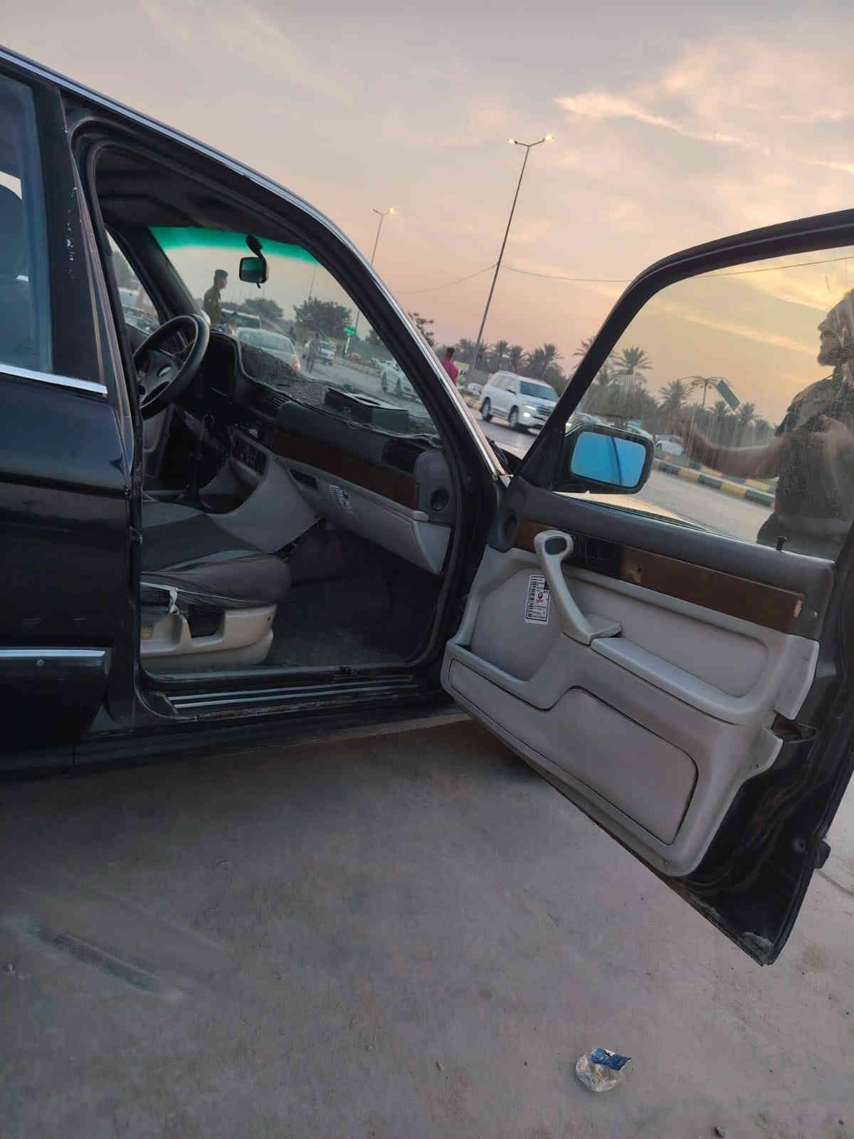 سلام عليكم  BMW 735 موديل 92 مكينه مفتوح ٣٥٠٠
كير عادي اصل اوتو مكينه كير تبريد // كهرباءت كلها شغاليه كفاله بدون ضربه صبغ جماله تخم تاير جديده غرفه جديده باتري جديد داخل جديده مثل موضع ب صوره ابيض مسجل مضخم صوت سستم كامله سنتر لك كامل تحويل مباشر مكلف  رقم صاحب سياره *********** واتساب /
