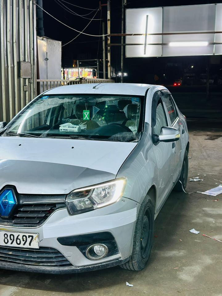 سلام عليكم رينو سمبل مديل 2019 السياره نضيفه بيها جاملغ وبنيد بيها طخه بسيطه بلباب الخلف السائق بارد فقط  السياره عليها ادامه كامله رقم جديد هزه جديده السياره كامله من كلشي العنوان بغداد 
للاستفسار الاتصال علا الرقم ***********
السعر 72 وبيها مجال بسيط
