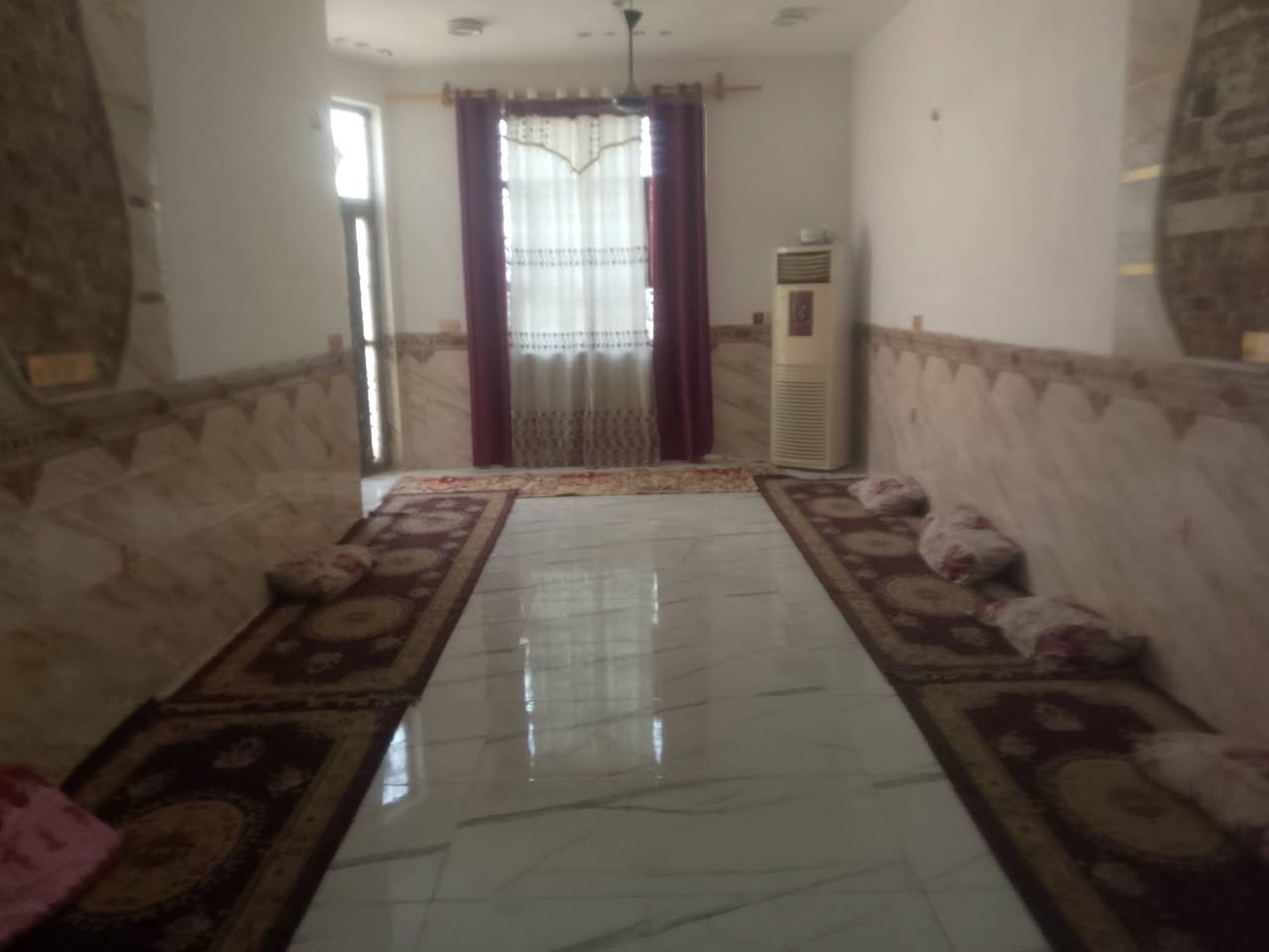 دار للبيع طابو صرف ٢٥٠ متر طابقين ٤ غرف نوم ٤ حمامات مطبخ حار وبارد استقبال ١٠ في ٤ صاله ٩في ٤ بناء حديث طوريج حي الحسين الاولى ام الهوى القديمه قرب شارع الباشا ثاني بيت عن شارع العام شارع كربلاء للتفاصيل *********** او مراسله علخاص
