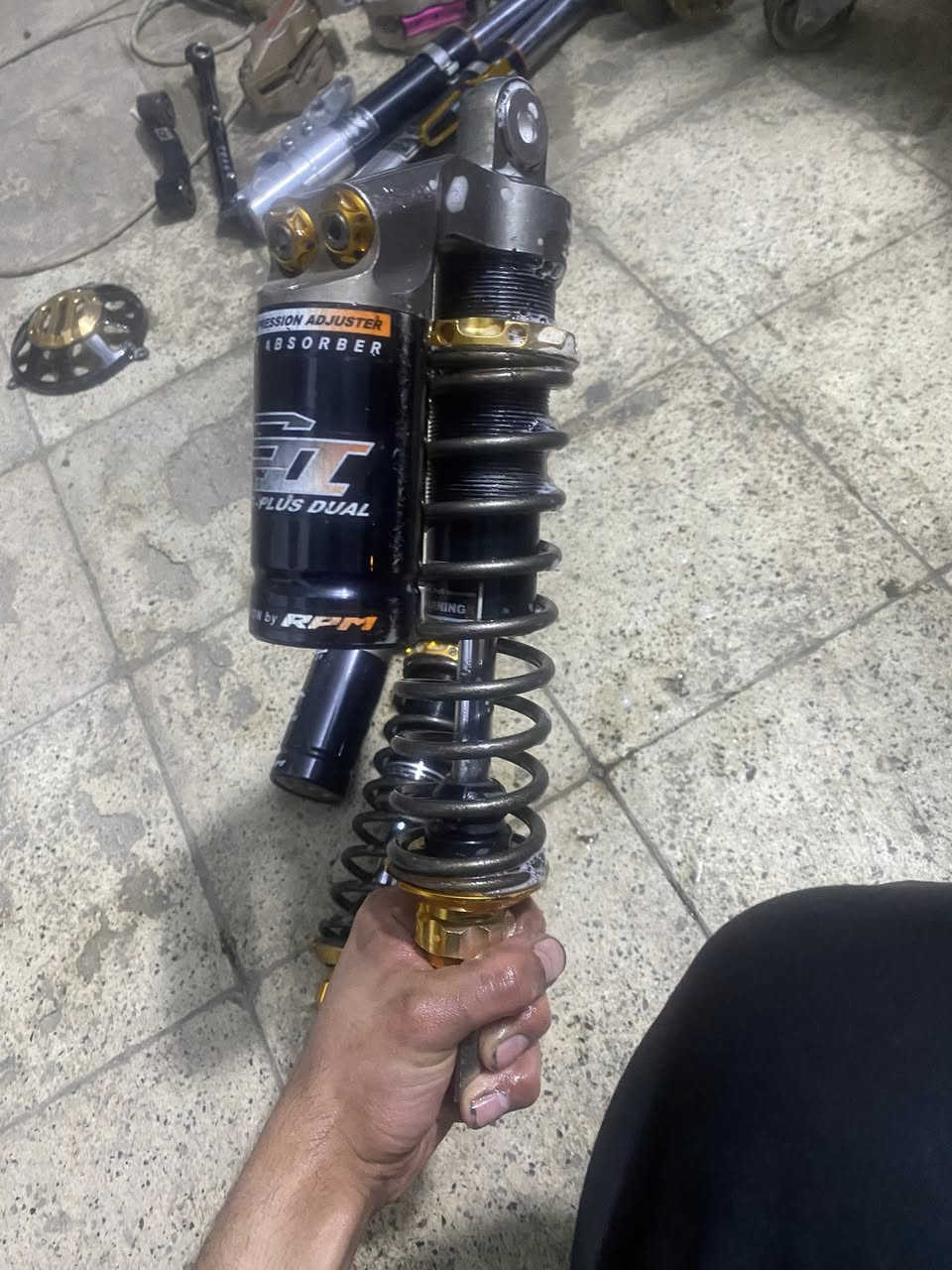 سلام عليكم للبيع تزويد كله نضيف وع شغل كلمن سعره مكاني بغداد حي الجامعه ***********
