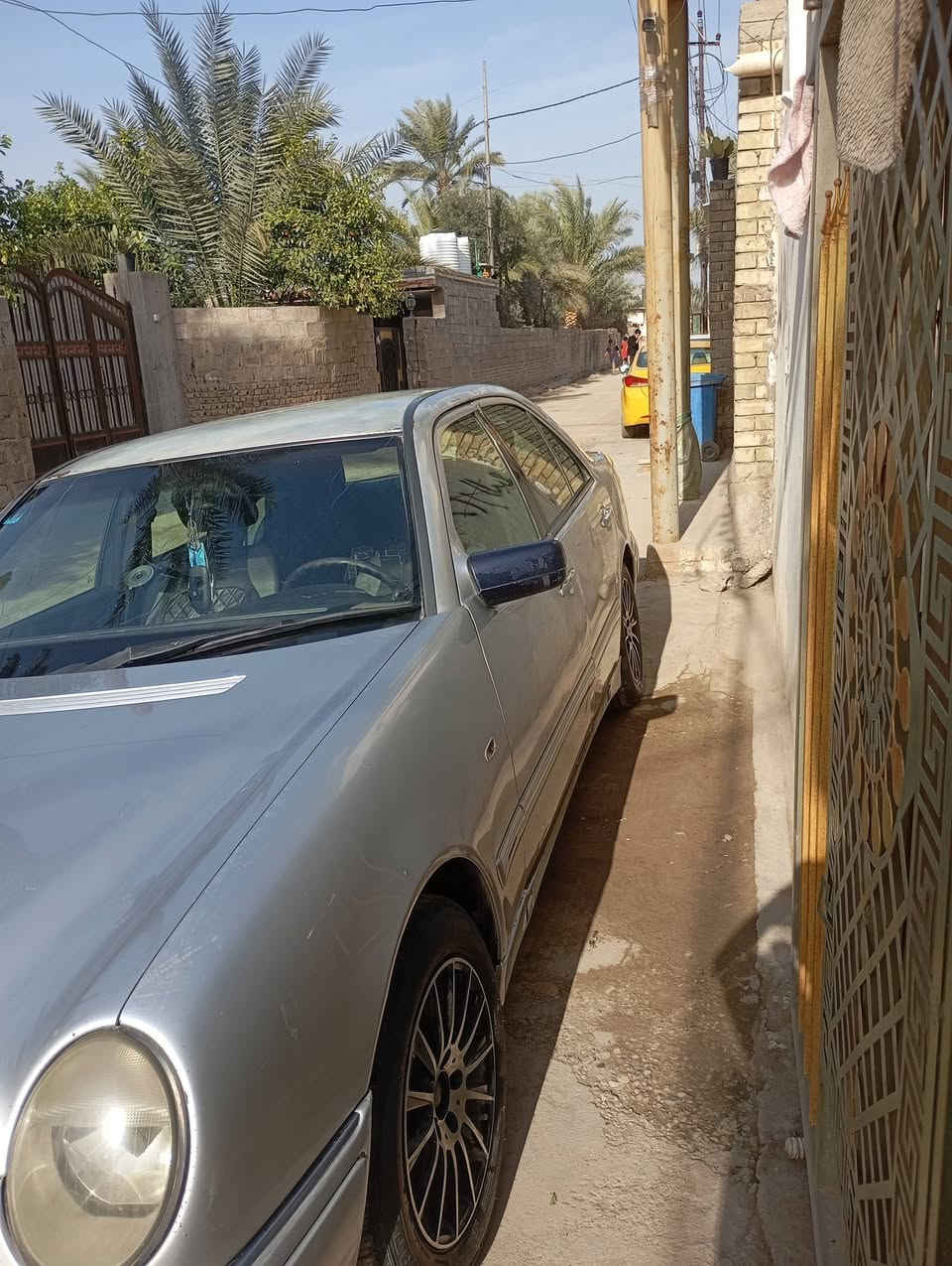 السلام عليكم مارسدس ام عيون موديل 96 السياره بيه محرك vvt رقمه بصره كهربائيات شغاله خير من الله مكانه بغداد المدائن الورديه السعر مالته 55 وبيه مجال السياره مصبوغه عام  تخم تاير جديد حداديته تقريبا 70 بالميه ***********
