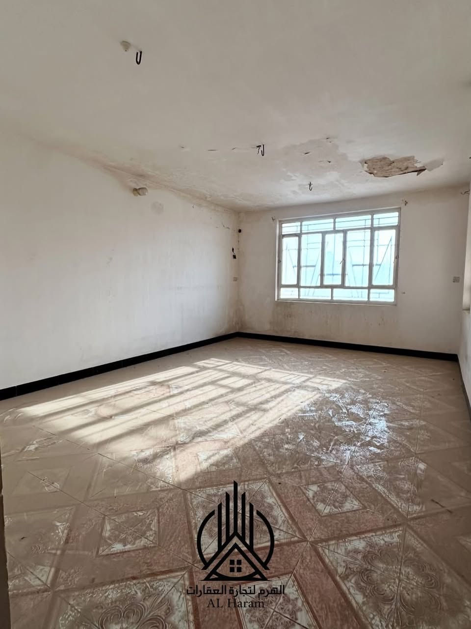 #سيف_سعد - مقابل مصور النورس - شارع عرض 15 متر 📍
دار 275 متر ثلاث طوابق 

الطابق الاول : محلات عدد 2 - غرفة - صاله - مطبخ - صحيات - استقبال - منور - كراج

الطابق الثاني : غرف نوم عدد 3 - صاله - صحيات - بلكونه كبيره

الطابق الثالث : مخزن - سطح

السعر : 490 مليون

للأستفسار 

سجاد مؤيد

***********
***********

عنوان المكتب : سيف سعد - مقابل جامع محمد الجواد - على الشارع العام مباشرةً 📍

#عقارات #كربلاء_المقدسة
