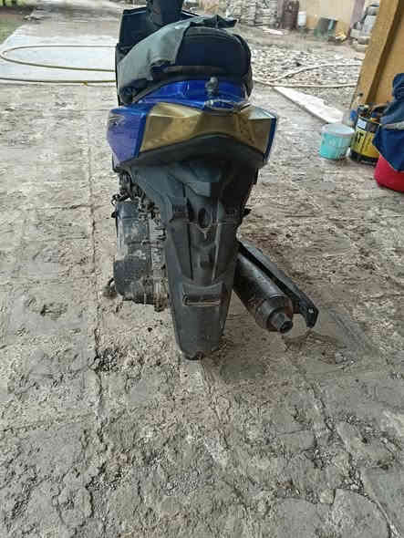 سلام عليكم جدراجه ماكس للبيع محرك جديد شلعه معد تخبل كهربائيات جدد تايرات جدد دراجه عوزه بس كفرات دراجه خير من الله نكره سلف دراجه جاهزه سعر 225 وبيه مجال مكان دراجه بغداد سلمان باك *********** بي وتساب
