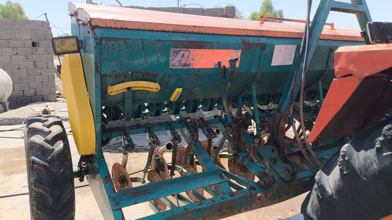 عنتر 80 نضيفه وطابعه 24قرص البيع ديالى مندلي ***********
