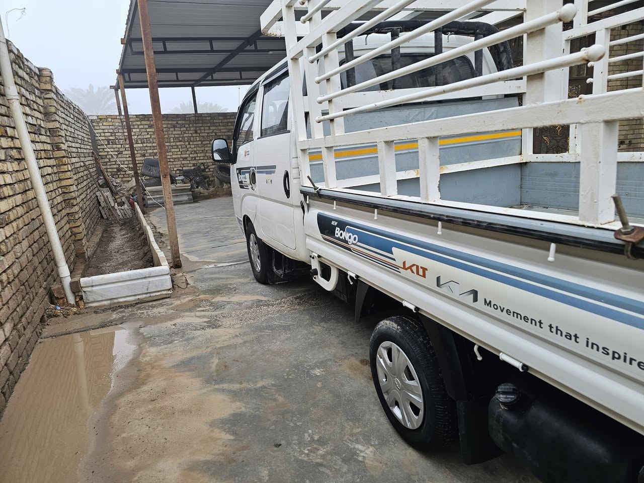 كيا حمل موديل ٢٣ دبل قماره ماشيه ١٧ الف رقم قادسية بااسمي مكفوله ماعدا ربع الباب الخلفي صبغ والباقي مكفول مكينه ٢٧٠٠ شرط على البلاد السعر ١٦٥ $ مكاني ديوانية لاستفسار اكثر 
***********
