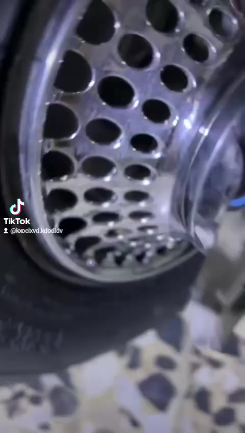 السلام عليكم شباب تيك توك 18 رقمه ثانويه بغداد تحويلي ثاني يوم مقفوله كفاله عامه لقطه صور ما بيها السعر ست ملايين وأربعمائة***********
