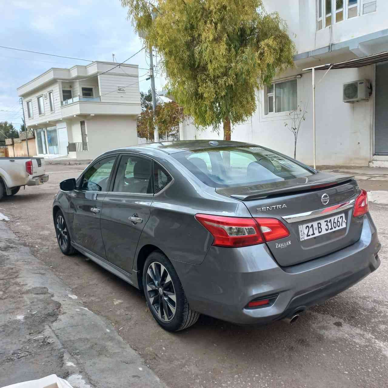 نیسان سێنتراSR: مۆدێل 2019
ڕەنگی نەوتی ئەمریکی فول مواسەفات SR ، بەس سڵاید نیە ، بەسمە _ کوشن هیتەر _ تەبرید لەمس ، تەبرید سایەق سەکن جیایە _ سیستەمی (NORMAL _ ECO _ SPORT) گێڕو مەکینە تەبرید بە شەرت دوو پارچە بۆیاخی هەیە ، بۆنیت و چامەلاغ ، بێ غەرامە ، سەنەوی بەسەرچووە ، بەناوی خۆمەوەیە ،  گێڕ و مەکینە تەبرید و بەناوکردن و غەرامە بە شەرت , ڕۆیشتوو 50 مایل 
ژمارەی خاوەن سەیارە/تکایە کەس چات بۆ ماسنجەر نەکات چوونکە سەیارە هی من نیە و ڕەقەمی خاوەنی دانراوە معامەلە لای ئەوە  
***********
