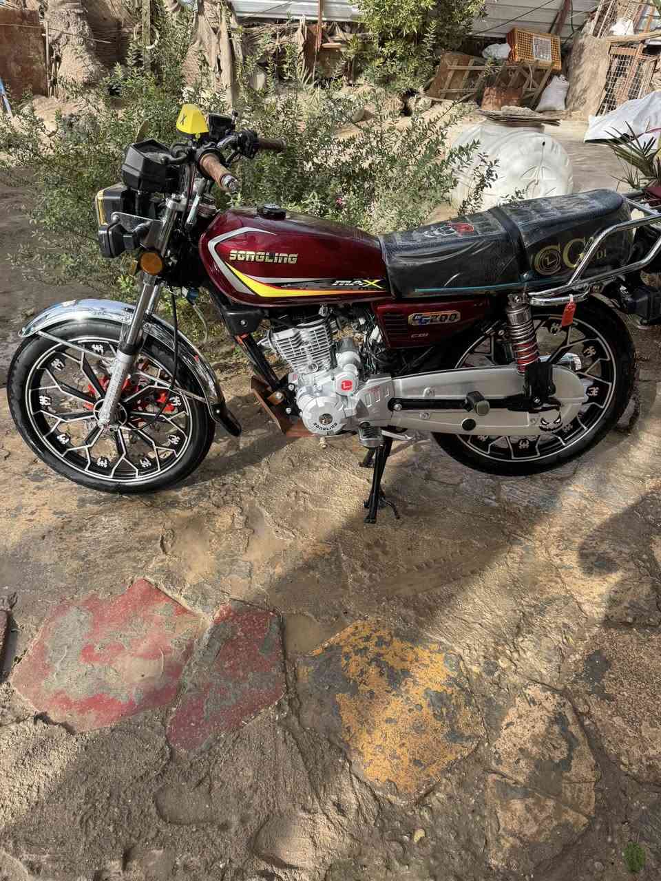 لبيع موديل 25 ام ختم جديده محرك 200 سفاني مكان حمزه غربي سعر 850 *********** اوراق وكيل وصل معرض
