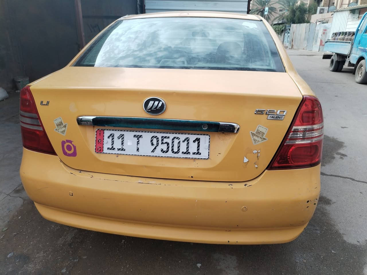 سلام عليكم ليفان موديل 2012 رقم بغداد انكليزي مصفره هيئه وغرامات مشروع وطني سنويه جديده هزه جديده كير عادي مكينه كير جدد حداديه نضيفه تبريد ثلج السياره مكفوله من الضربه والصبغ والفتح سياره جديده بمعنا الكلمه السعر ٣٨ وبيه مجال لشراي الاستفسار اكثر اتصل ***********
