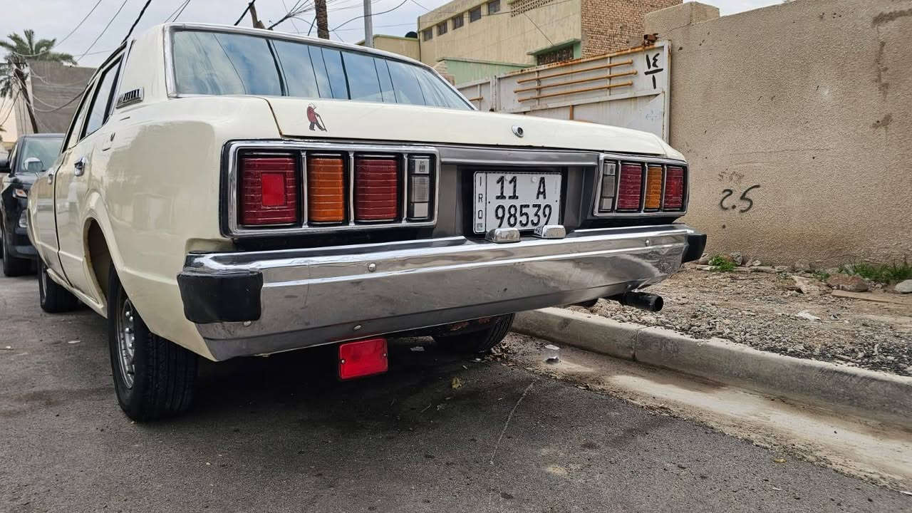 السلام عليكم الغوالي اكراون مديل ١٩٧٧ رقم بغداد الجديد هزه جديده تعمير جديد خير من الله مكينه ٤ ابلاد سياره جاهزه من كلشي مكان السياره بغداد مقابل مرور الطوبجي اي استفسار اتصل ***********
