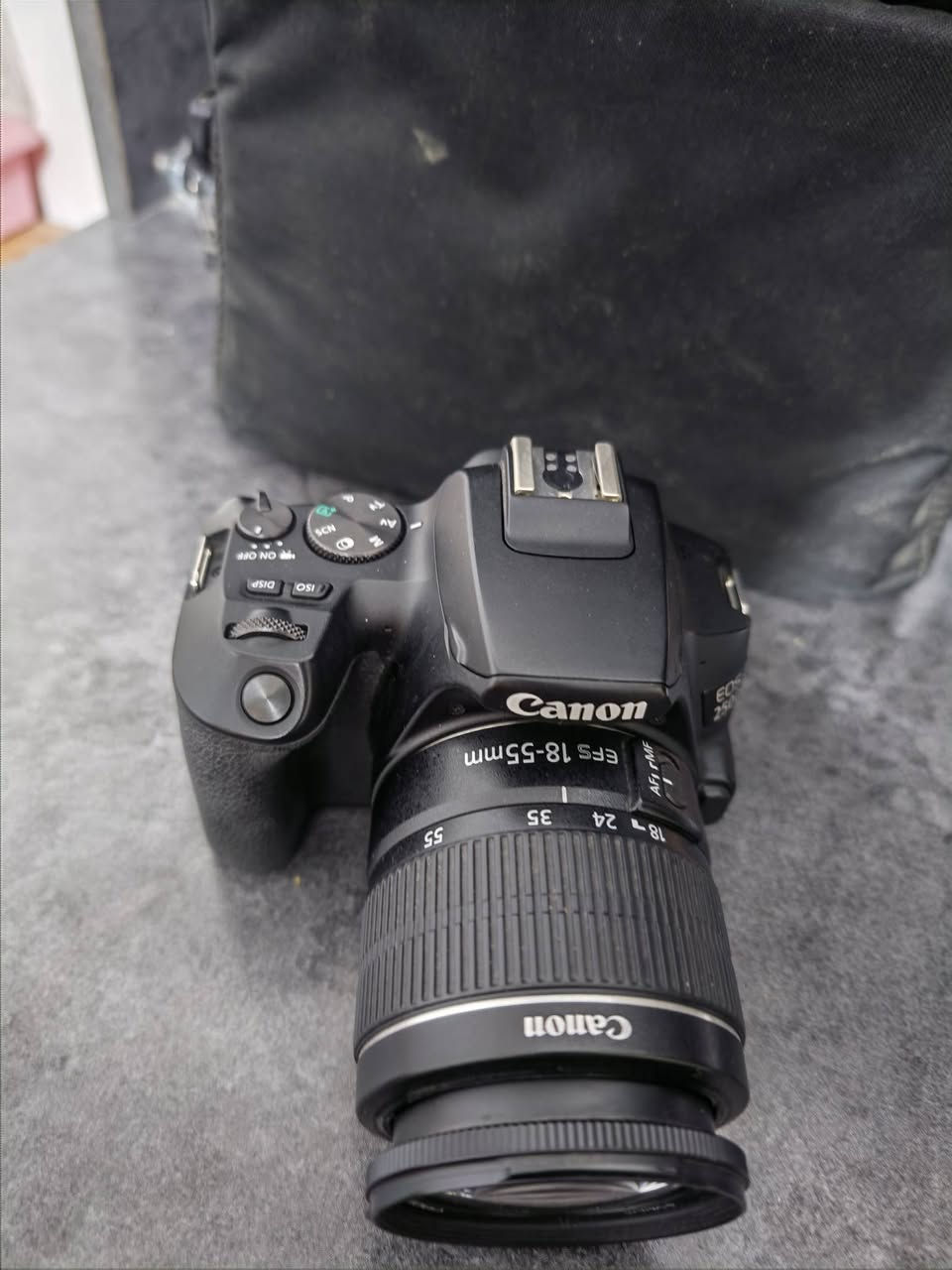 كانون 250d
كاميرا جديدة استخدام شخصي فقط فقط 
محتاج فلوس واريد ابيعها قيم سعرك بلي يرضي الله


**إذا كنت صاحب هذا الإعلان وتريد حذفه لأي سبب، رجاءا أرسل رسالة إلى الدعم الفني**