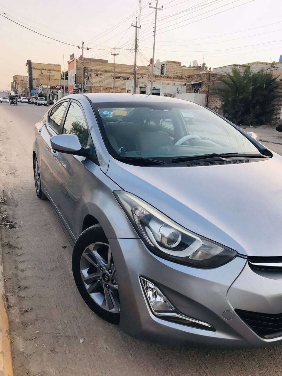 السلام عليكم
ألنترا 2016 بسمي سنويه جديده 
وارد امريكي تبديل بنيد وطرف الجاملغ الامامي 
بدون دواخل محرك وكير كفاله تبريد حداديه تخم تاير جاهزه كلش 
السياره جديده بمعنى الكلمه ماشيه ١٦٠
*********** مكاني ناصريه مركز
