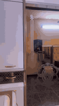 غرفه تركيه بسعر مناسب قيم حق الله وخذها مستعجل على البيع العنوان بغداد الكماليه ***********
