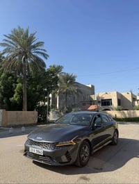 كي فايف للبيع🌟 موديـل 2023 ماشية 39mi حادثها بنيد وجاملغ صبغ وبارد ب ب...