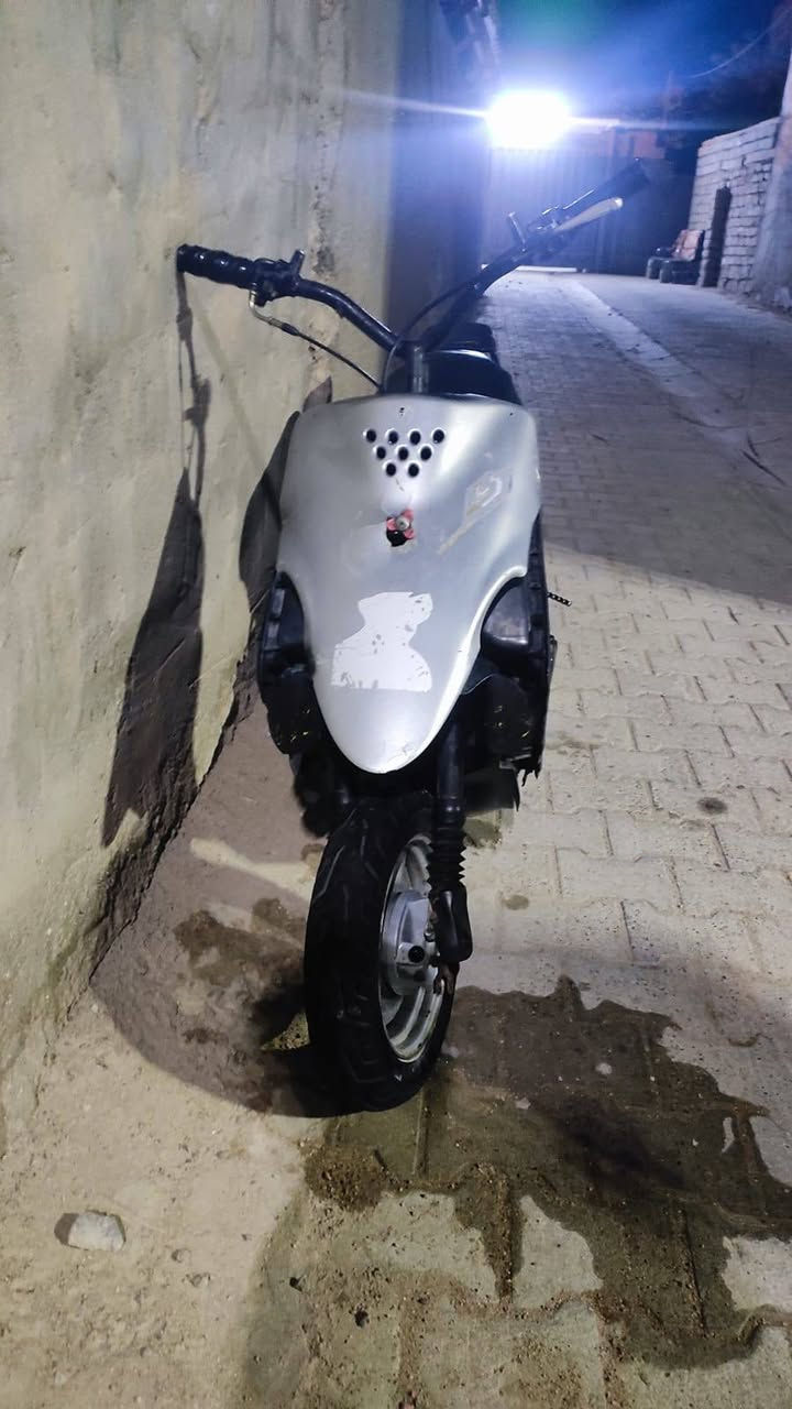 سلام عليكم دراجه بي جي تسعه دراجه نضيفه نهضه ومعدل اشك الگاع مكينه خرسه نص هندر كلجات امامي خلفي جديد قايش جديد تايرات جديدات كامله طك سويج وطلع سعر 190وبيها مجال مكان البصره القرنه ناحيت الثغر متواجد واتساب وماسنجر ***********
