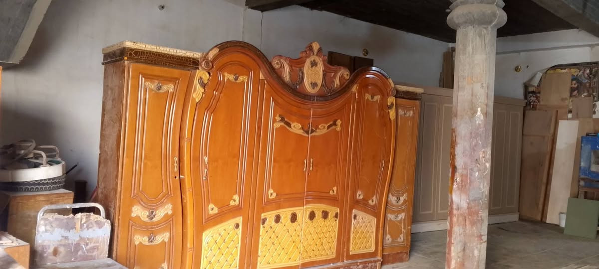 السلام عليكم كنتور ابو الستين نظيف مستعمل سعر 300 وبي مجال مكان غرف وهذا رقمي ***********
