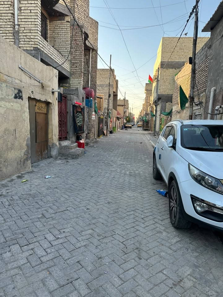 بيت للبيع 

الموقع مدينة الصدر قطاع 60 مقابل زامل ابو الداطلي

مساحته 144 متر 

النزال 18
الواجهة 8

يحتوي على 5 غرف نوم 
  
للأستفسار اتصل ع هذا الرقم 
***********
