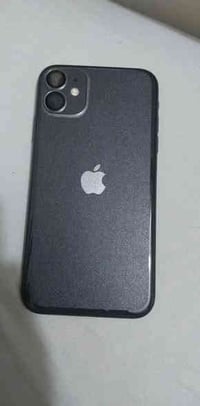 جهاز ايفون ١١ للبيع جهاز بلادي ممبدل بي شي ولا مفتوح ذاكره ١٢٨ بطاريه ...