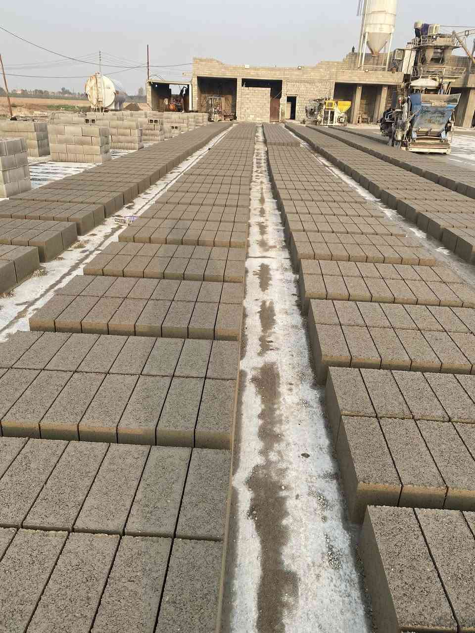 #بسم الله الرحمن الرحيم 
يوجد بلوك مجوف و مصمد بالشرط 
مصنوع بأحدث التقنيات الحديثة المتطورة الكهربائية 
و بإشراف مهندسين متخصصين 
نوع السمنت سوبر بلوك شرط 
نوع المواد من البحص و الرمل المجروش 
يوجد توصيل 🚚 لجميع مناطق صلاح الدين 
و بأسعار مناسبة للجميع و تنال إعجابكم بإذن الله 
العنوان- صلاح الدين-قضاء العلم -طريق الحولي 
معمل بلوك السلام النموذجي 
بإدارة #ضياء العبيدي ( ابو مازن ) 
للاتصالات عبر الهاتف او الواتساب 
***********
***********
