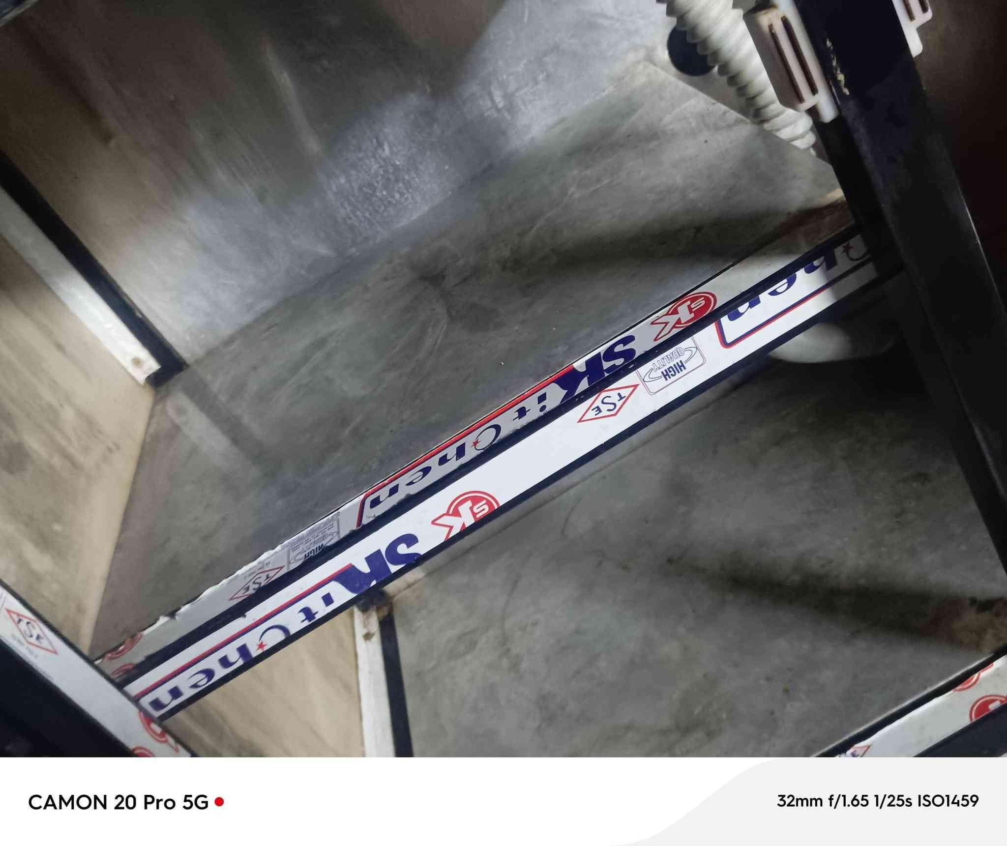 سلام عليكم كاوتنر يجي تركيب 3 قطع سنگي و الملحق يجي فوگ الفتحه  سنگي سل ستيل اصلي باب اول نضيف و يخبل مكانه بل عروبه الثالثه سعره 275 و بي مجال كاوتنر احله من الصور تجي و تشوفه و تقنع و تاخذه اذا مو جديد تعاتبني فقط بيه كسر خفيف مكاني العروبه الثالثه شارع الگوام رقمي *********** اذا خابرتني و ما حصلتني اني بل دوام
