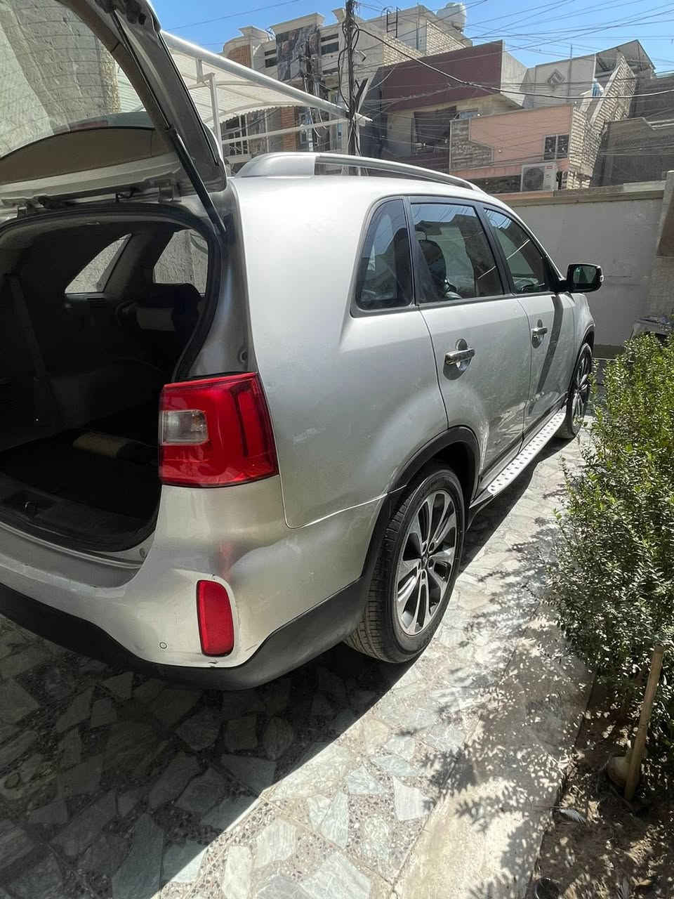 السلام عليكم سورنتو  2013
السياره كفاله عامه  من الصبغ ماعده الجاملغ الامامي بارد 
المكان الامين الثانيه 173وبيهه مجال السياره اربعه سلندر 
***********
