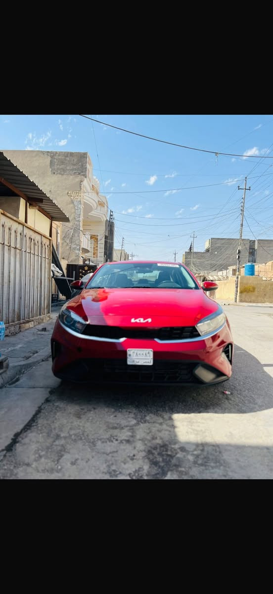 كيا فورتي مديل ٢٤ LXS
وارد أمريكي بدون رقم 
منفيس بسمي 
مواصفات نص فول بدون ايرباك سيارة 
محرك ٢٠٠٠ دوش 
ماشية ٣٠٠٠ 
حادث سيارة تخريب 
تبديل بيبان ثنين اصلي نفس الون 
بدون صبغ سيارة بس الدوسة 
بارد بل جاملغ الأمامي الأيسر 
صوّر الحادث بل منشور 
مكان سيارة بغداد 
***********
