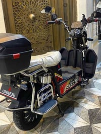 دراجة كهربائية • بطاريات ٣ أشهر • نظيف