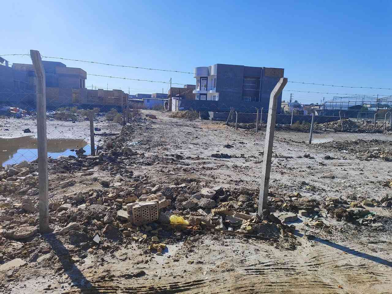 السلام عليكم قطعه للبيع بالبكرلي بشارع الغسل  طابو زراعي سند 25 مساحتها 220 متر قطعه مدفونه ومرتبه 
موقعها بداية شارع الغسل تبعد عن الشارع العام 75 متر مسيجه 

////////*****//////
سعرها 35 وبيها مجال 
للاستفسار الاتصال على الرقم *********** حسين المعموري
