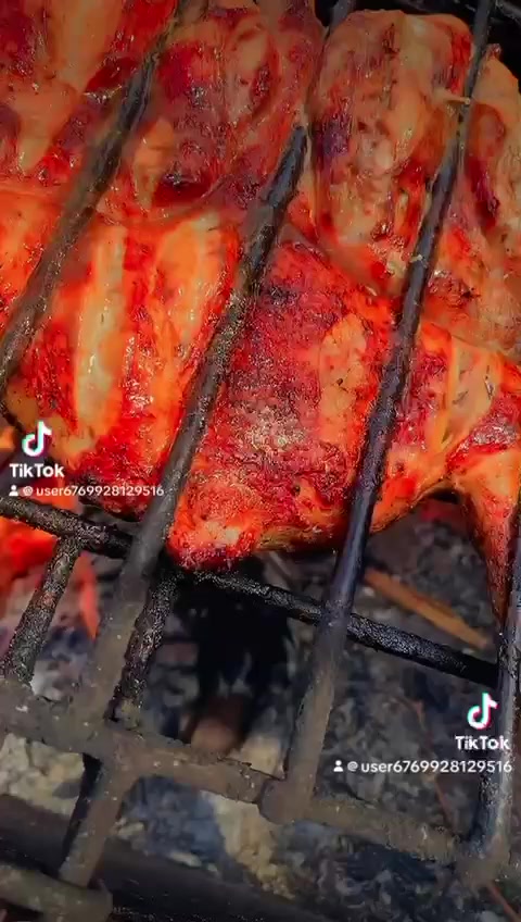 مناقل دجاج ع فحم كاملات هنة وساكافتهن 
الاستفسار ع الرقم ‭0770 981 6683‬

