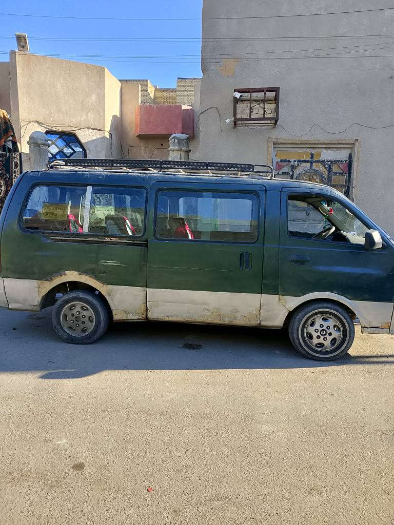 السلام عليكم سيارة بريجو موديل 96 سياره كاملة مكينه كير خير من الله حداديه سياره جاهز دومشه جديده تاخذه بس تشتغل بيها سعره 25 وبيها مجال لأكن ماعندي تواصل ويا راعيه رقمها ألماني موجوده مستمسكات السياره 
رقم الهاتف *********** البصرة, العراق
