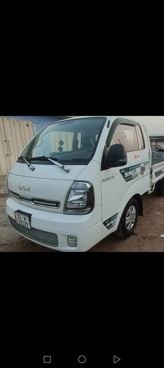 كيا ٢٢ مكفولة كير ومحرك وشاصي وكشر بيها شبر بارد بالربع رقم نكليزي والسيارة باسمي تحويل ثاني يوم السعر ١٤٧ والي ميفيد السعر ويخدمة لايتصل والسوك كلشي بي مكان السيارة بغداد ابو غريب ***********
