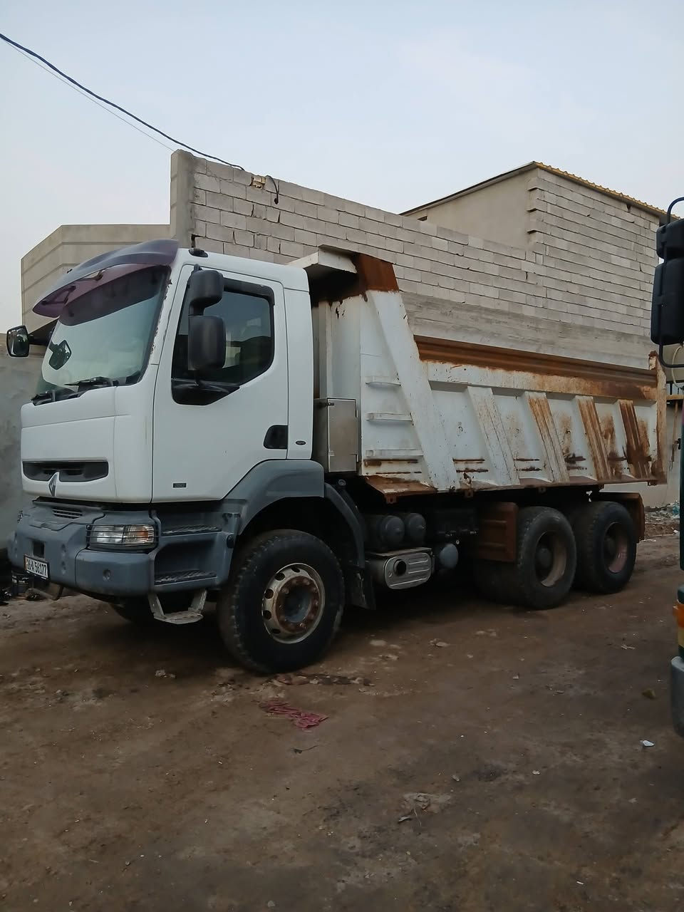 سلام عليكم للبيع رينو قلاب مواصفات دوله مكينه 385 مجموعة جي اف سياره مكفوله كفاله عامه اتصال على الرقم ***********
