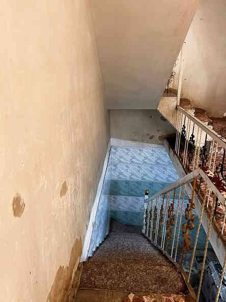 نصف قطعة خلفية 75 متر للبيع
الموقع :شعلة-ام نجم قرب مركز صحي الوفاء -موقع الفرع 
قريب ع شارع 20
(استقبال،مطبخ،3غرف نوم،2صحيات)
السعر :95 مليون  
للاستفسار الاتصال على الرقم :***********
