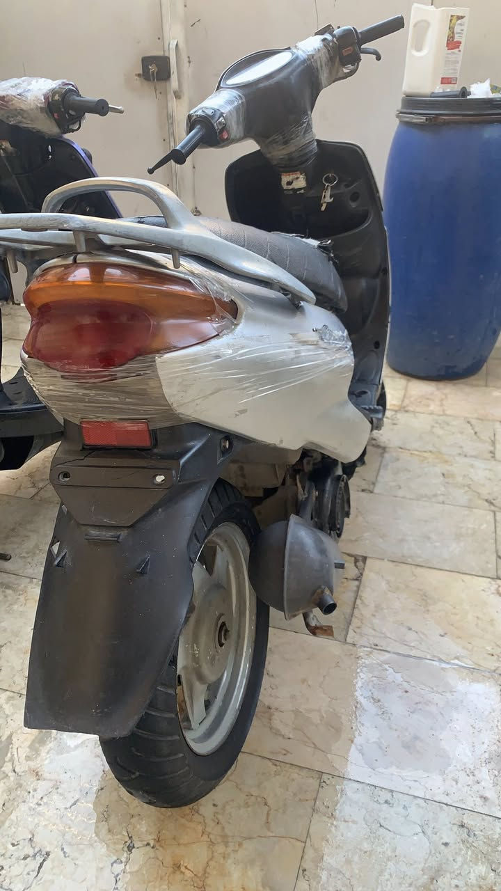 سلام عليكم دراجه لبيع اگزاز حلوه مكينتها ناعمه وخرسه   كلشي شغال بيها بس عوزها باتري  # ##ودراجه منغولي   لبيع نضيفه  مكيتنها ناعمه كلشي شغال بيها سلف هندر  لايت حلوه # السعر مناسب  راسلني خاص وتدلل هاذا رقمي ومكاني حي العسكري  ***********
