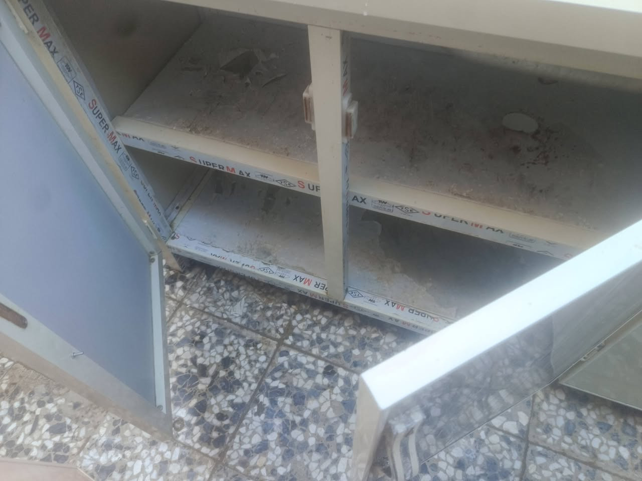 سلام عليكم كاونتر للبيع شرط النظافه مترين سنكي والملحق سعره ١٧٠ وبي مجال قليل


**إذا كنت صاحب هذا الإعلان وتريد حذفه لأي سبب، رجاءا أرسل رسالة إلى الدعم الفني**