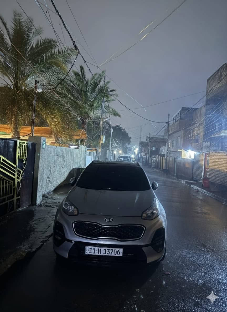 السلام عليكم كيا سبورتج للبيع موديل 2020 فول مواصفات وارد امريكي 
GDi 2400 فئة ex 
السيارة مال بنية نظيفة كُلش 👈🏻👉🏻
بانوراما 
دفع رباعي + دفع أمامي
تشغيل بصمة
تحديد مسار
نقاط عمياء 
اوت هولد 
حساسات أمامية وخلفية
سايد بريك كهربائي
شاحن وايرلس
شاشة لمس
3 وضعيات قيادة (Sport - Eco - Normal)
مانع انزلاق
إضاءة LED
تحكم ستيرن
تبريد ثلج ❄️
محرك 2400 GDi
ماشية 120 ألف
فئة EX 
سيارة نظيفة جداً من الداخل والخارج والسونار مالتها موجود رقمها بغداد وسعرها 180 وبيها مجال 🙃🙃


**إذا كنت صاحب هذا الإعلان وتريد حذفه لأي سبب، رجاءا أرسل رسالة إلى الدعم الفني**