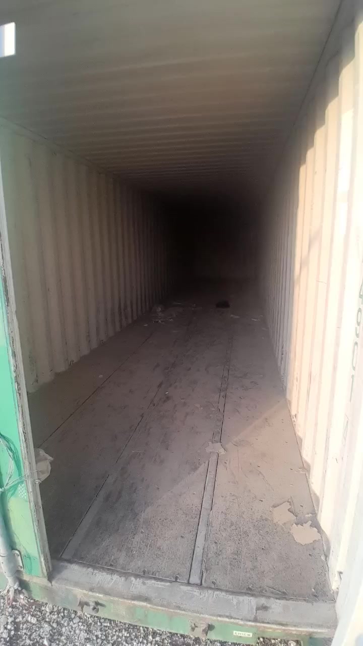 للبيع حاويات ١٢ متر
توصيل لجميع المحافظات للاستفسار اتصال او واتساب
***********
