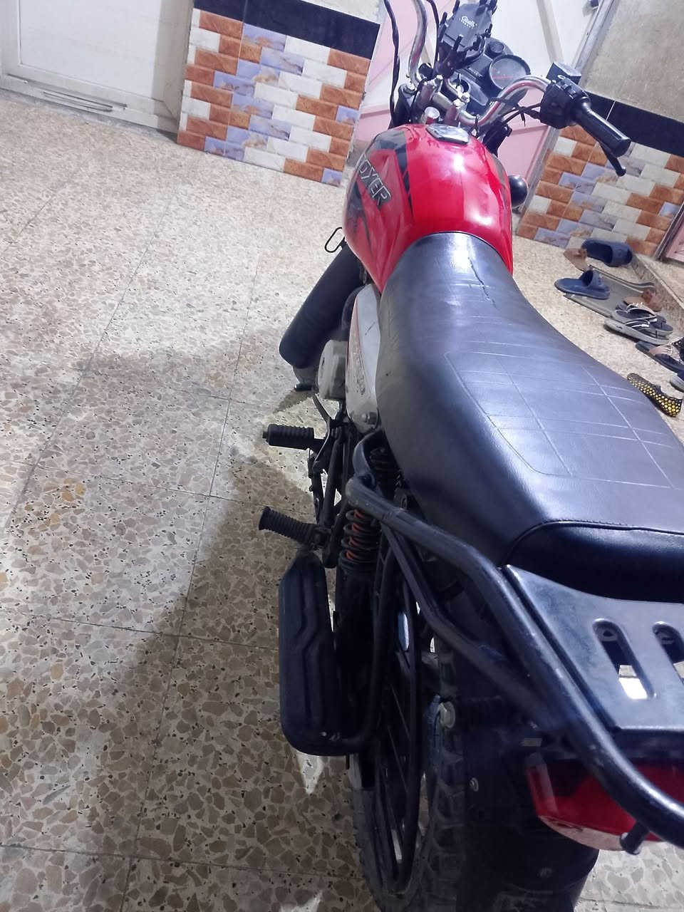 السلام عليكم بوكسر للبيع رقمه سنويه موديل 23 بيع مستعجل/1.100 /***********
