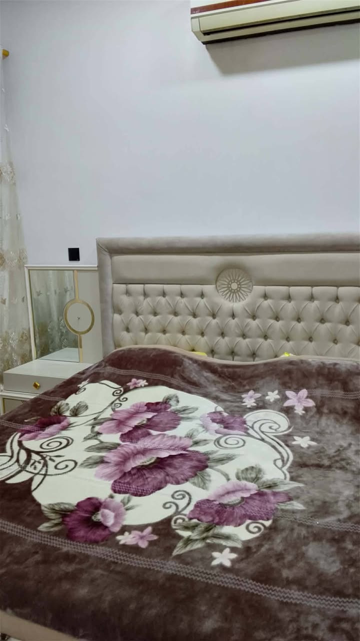 غرفه تركي شويه يعوزها ترتيب 
ماخذها بمليون وربع ادفع سعر


**إذا كنت صاحب هذا الإعلان وتريد حذفه لأي سبب، رجاءا أرسل رسالة إلى الدعم الفني**