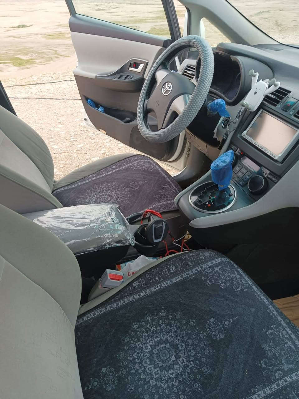 السلام عليكم مارك ادوات ٢٠١٥ دخول جديد سيارة لوووك فووول مواصفات عدا فتحة جديدة وجاهزة اي نقص مابيها( كفالة عامة)
للبيع سعرها ٥٨ مكانها بصرة هاتف ***********
