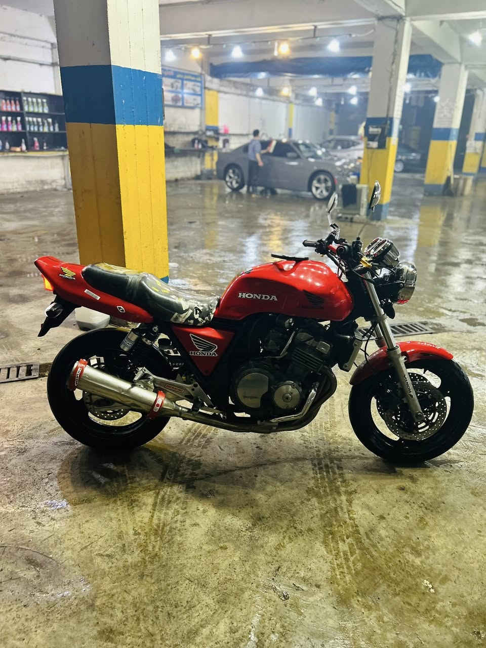 Cb400❤️
بۆ فرۆشتن، مەکینە کەپسە و چرکەی تیا نییە بە شەرت، ساڵۆنسای بیلادی لەسەرە، هەموو گیانی مەزبوتە، نرخی 14$مەعامەلە، لە سلێمانی. ***********
