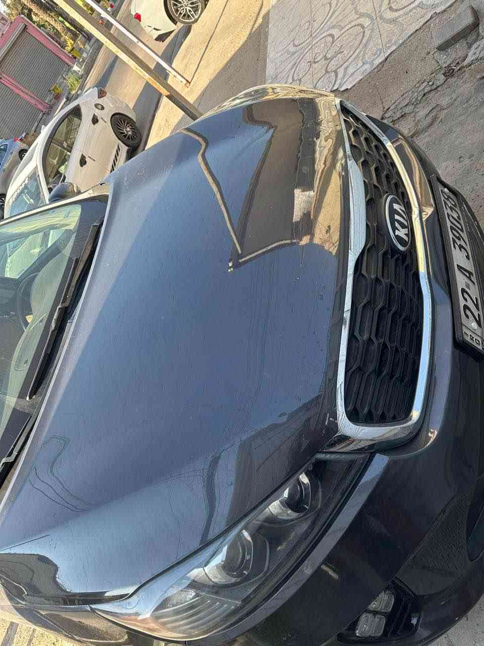 سلام عليكم 

سورنتو موديل19

حادثه خلفي جنطه بيهه صبغ

وبلعراق بابين بيهن بارد 

6سلندر

*********** بغداد, العراق
