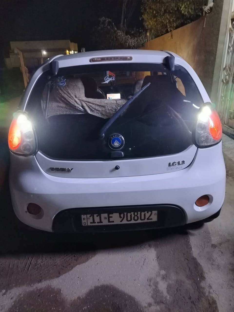 السلام عليكم
باندا 2013 للبيع سياره جاهزه كهربائيات تبريد كامره 
السياره بسمي رقم  بغداد 
السعر 50 وبيه مجال للاستفسار الاتصال عل الرقم ***********
