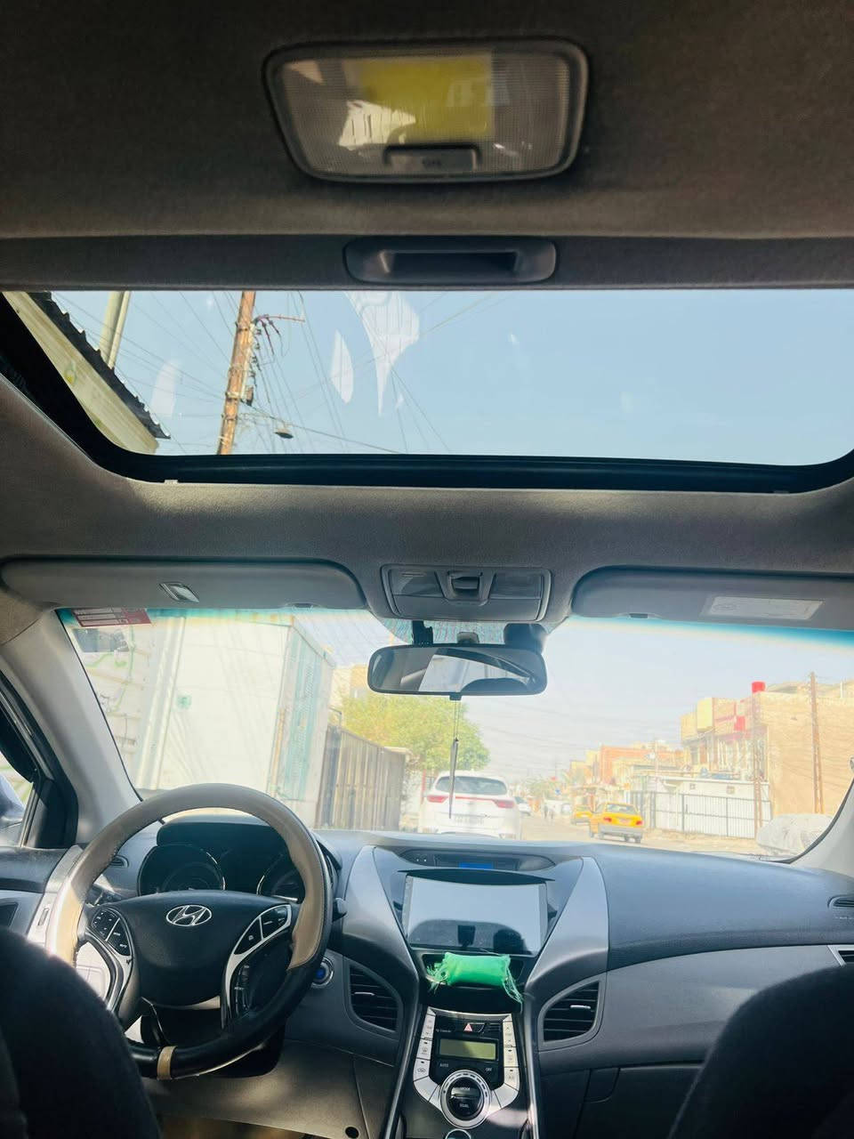 السلام عليكم
النترا موديل 2012 خليجي
اللون رصاصي سلفر
رقم بغداد أنكليزي
بصمة وفتحة سقف
مكينة 1800 دوش
شاشة وكامرة وتحكم جهتين
وتبريد بيانو
اشاير بالمري
حساس خلفي
تخم تاير جديد
ومنظومة مال تبريد جديدة
باب الصدر مصبوغ والصندوق فقط جوة الرقم 
تفاصيل اكثر موجود السونار بالمنشور
السعر 113$ وبيها مجال قليل
مكان السيارة 
العبارة بعقوبه
‭***********
