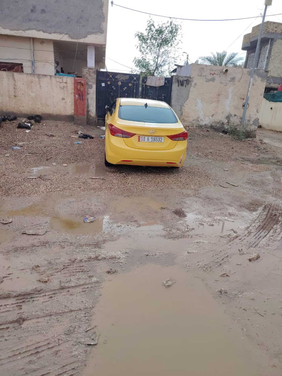 سلام عليكم النتره موديل ٢٠١٢ كير مكينه كفااله ب بيها جاملغ اليمنا مبدل  والباب الورا السايق مبدله سياره بدون دواخل فول عده البصمه حدادايه جديده تخم تاير جديد بسمي تحويل مباشر سنويه ل٣٠ مصفره هيئه وغرامات مكانه بابل سعره ١٠٠ رقم ***********
