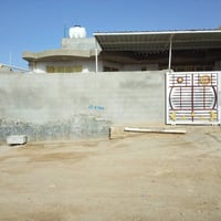 بيت للبيع • ٢٥٠م • ركن مع محل