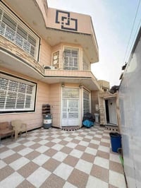 دار سكن للبيع طابوو صرف  حي الجامعه شارع اسوات   يقع ع شارع بعرض 15متر...