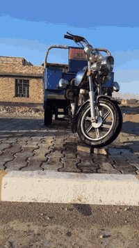 سلام عليكم ستوته للبيع موديل 23مكينه توني شديتلهء بعدهي عسحك مكينه 25ستوته كلشي شغال كهربائيات كله شغال تخم تاير جديد ستوته ما ناقصهء اي شي سعر ب2400وبيه مجال متوازي حيل رقم جهازي ***********
مكان بابل شوملي
