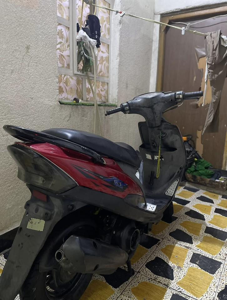 سلام عليكم دراجه ماكس عدله دراجه مفتوحه مره وحده وغراغ كله اصلي دراجه كله بلاديه صالنصه fm كفرات ختم واحد سعر 700 وبيها مجال. رقم ***********
