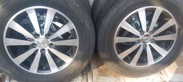 السلام عليكم تخم ويل كب كورلا حجم ١٥ اصلي شركه جديد الوك لا عواج ولا تصليح ولا لحيم ولا صبغ ولا شخط تخم تايرات نضافه ٨٠ بل ميه تخم خوات اللبيع او مراوس شعندك نزل مكان بغداد ***********بي واتساب
